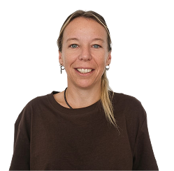 Clara Grant — Brand & UI Specialist en Cambalache Studio